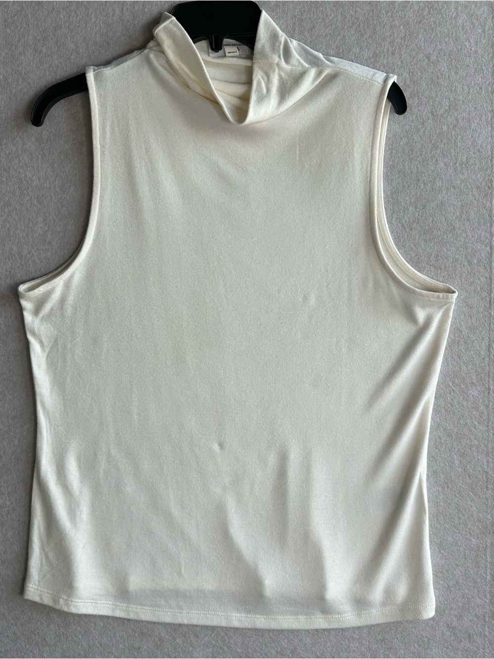 Banana Republic Soft Luxe Mock Neck Tank Top in Light Cream, Size L